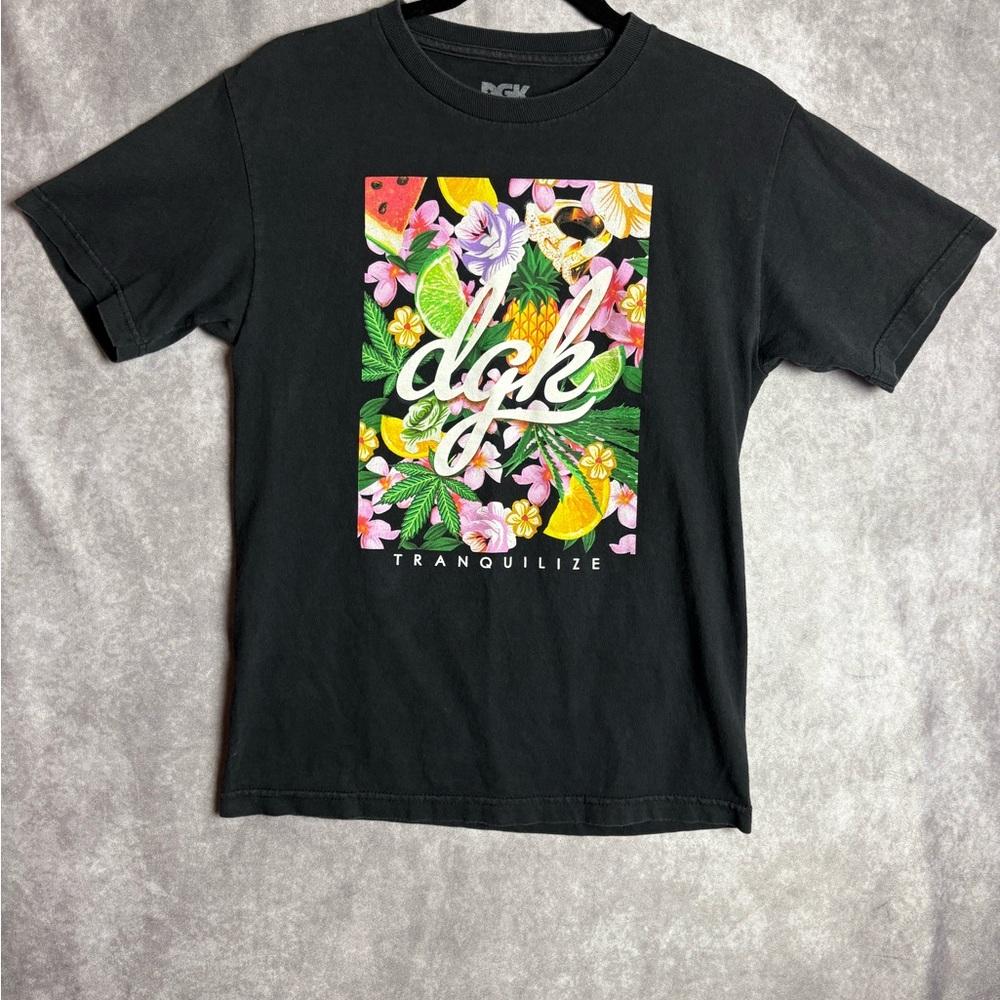 DGK Men’s Black Graphic Fruit and Floral T-Shirt Size Small